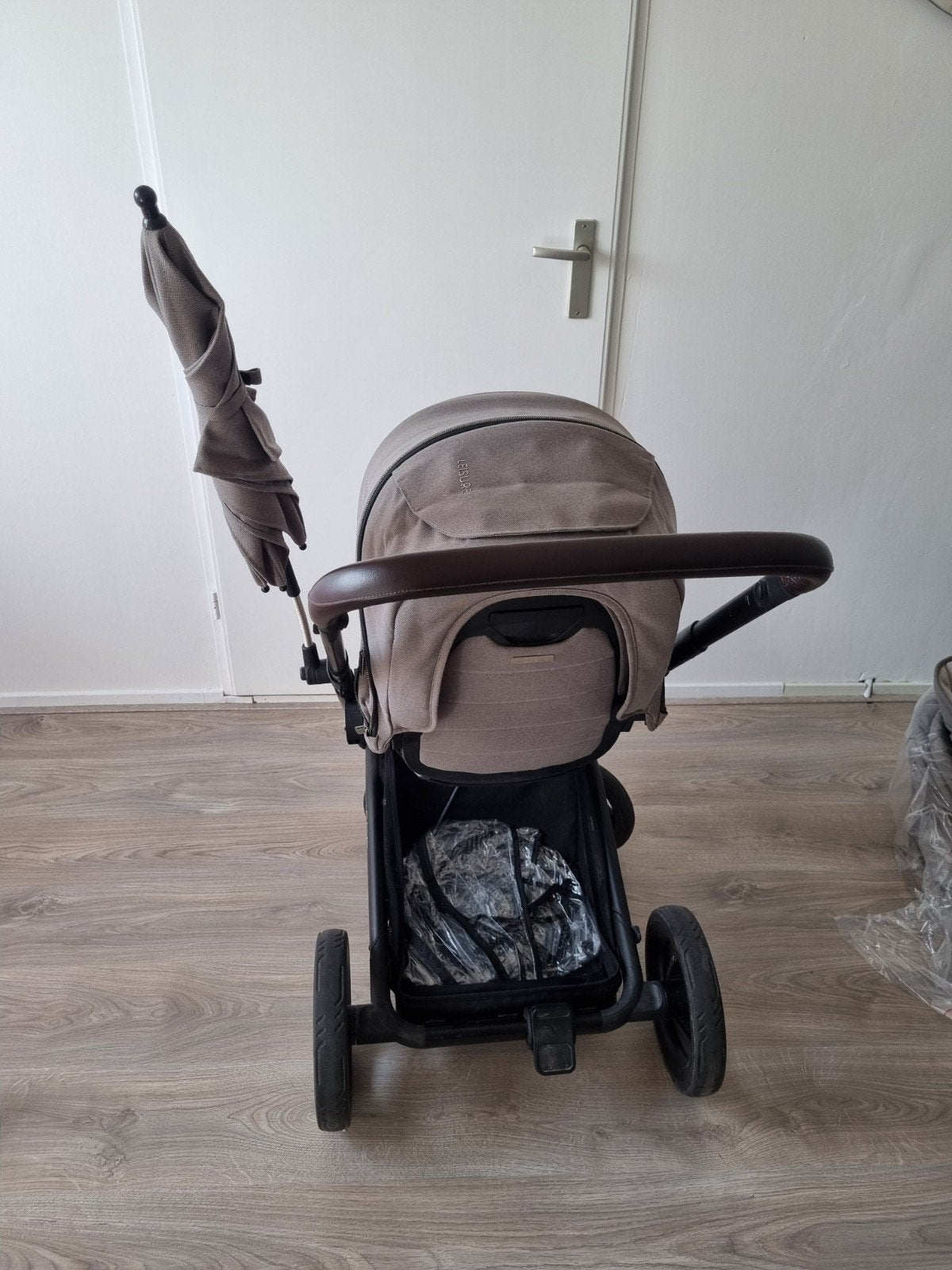 Foto 5 van Mutsy Igo kinderwagen met reiswieg en accessoires