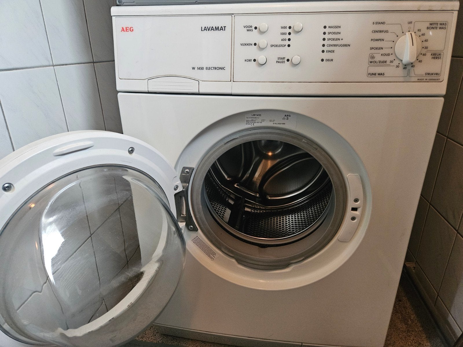 Te koop: Wasmachine AEG 50 euro, Witgoed en Apparatuur, Ophalen, Gebruikt, 1200 tot 1600 toeren, 85 tot 90 cm
