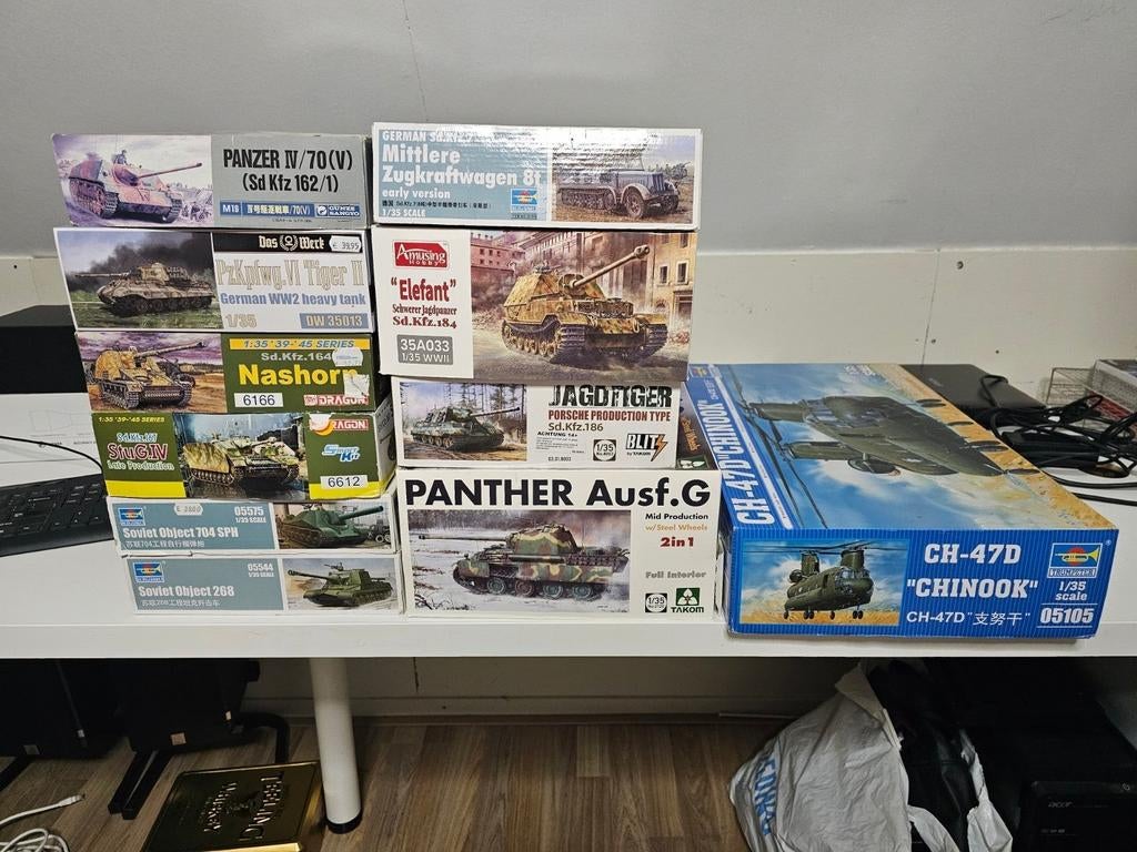 Diverse modelbouw kits: tanks, vliegtuigen en meer, Overige merken, 1:32 tot 1:50, Overige typen, Nieuw