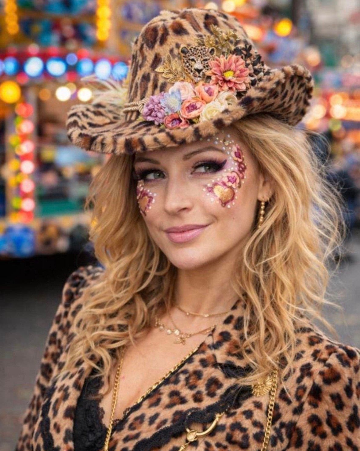 Faux fur ppanterhoed Bloemfetti, Kleding | Dames, Ophalen of Verzenden, Nieuw, Carnaval