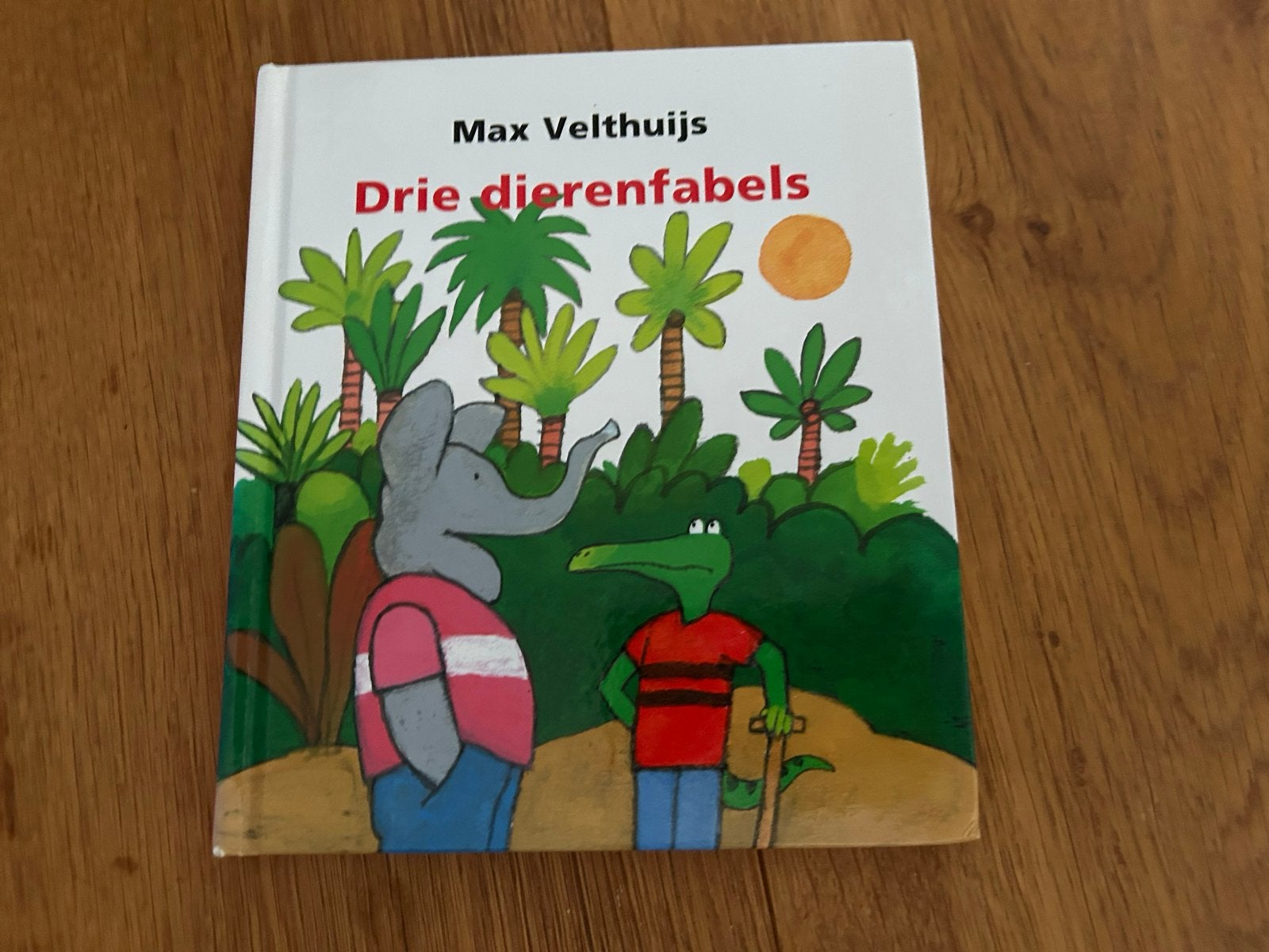 Max Velthuijs - Drie dierenfabels (V&D), Ophalen, Jongen of Meisje, Zo goed als nieuw, Voorleesboek