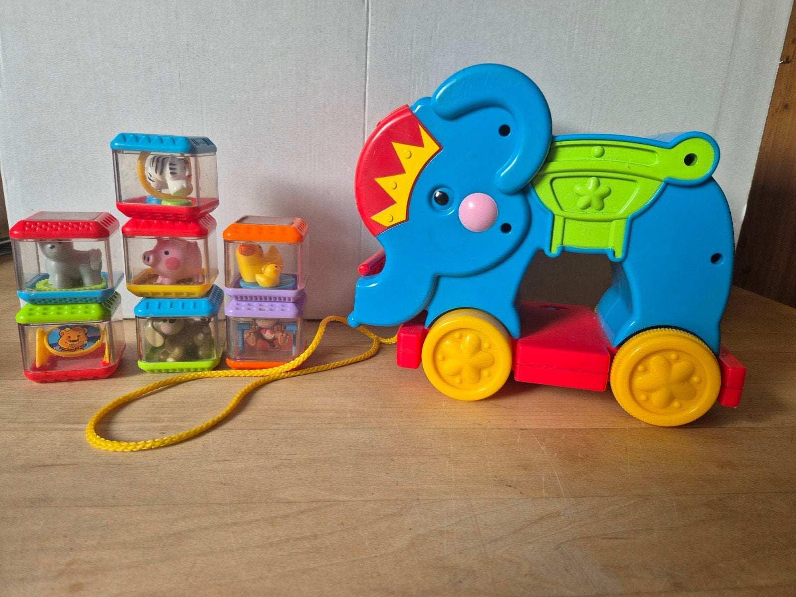 Fisher Price  olifant met blokken en muziek, Ophalen of Verzenden, Zo goed als nieuw, Speelset