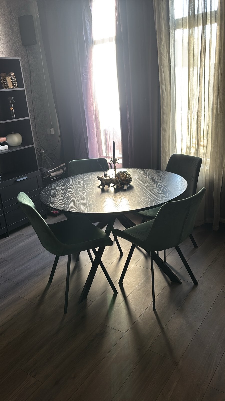 Moderne ronde eettafel met donker houten blad bieden, Ophalen, 100 tot 150 cm, Rond, Zo goed als nieuw