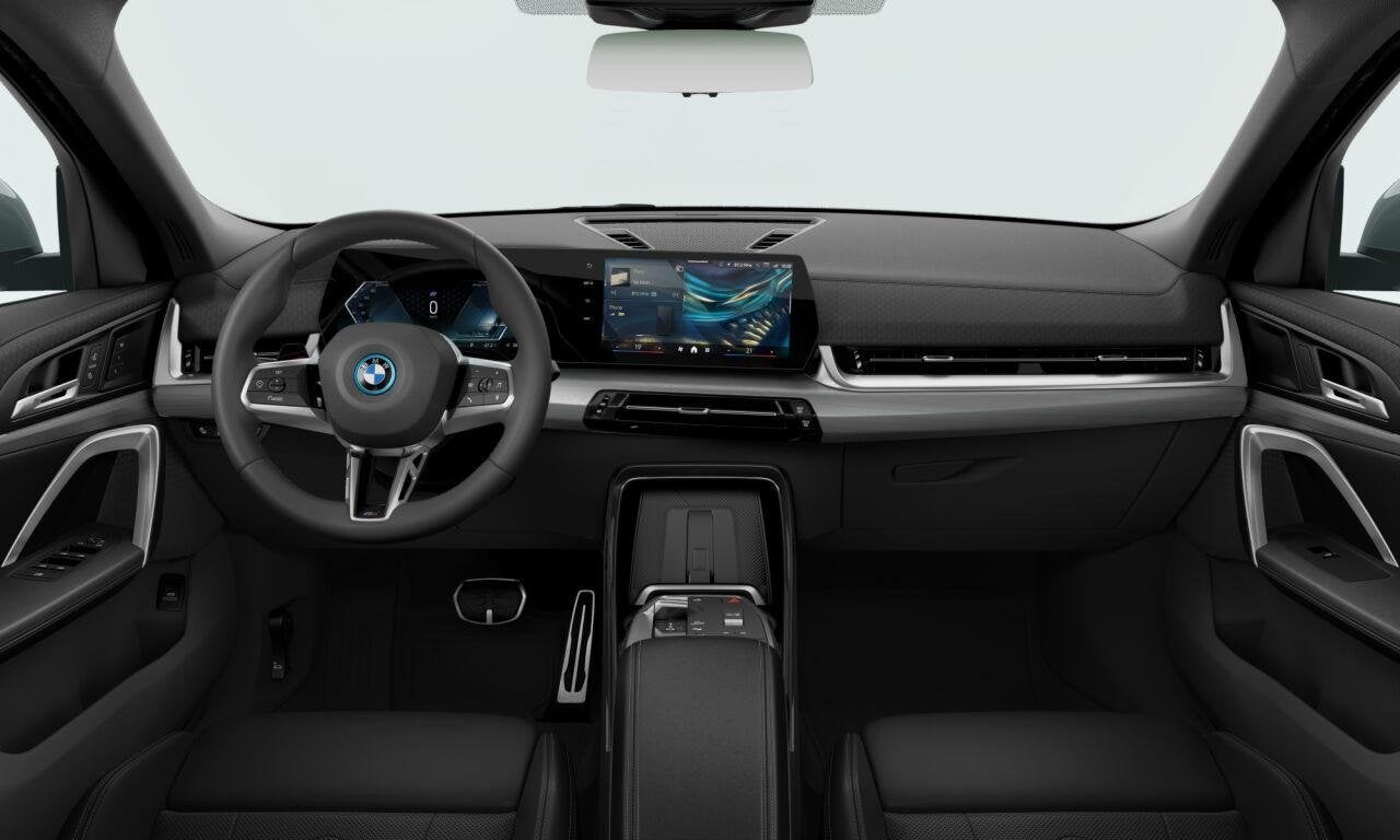 BMW iX2 eDrive20 Pure Edition 67 kWh M Sportpakket | Premium, Auto's, BMW, IX2, Zwart, 67 kWh, Nieuw