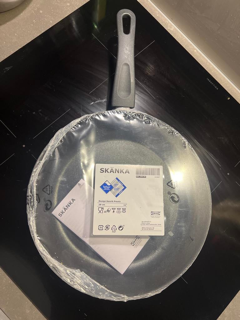 IKEA SKÄNKA Koekenpan 28 cm - Nieuw in verpakking, Ophalen, Inductieplaat, Koekenpan of Braadpan, Nieuw