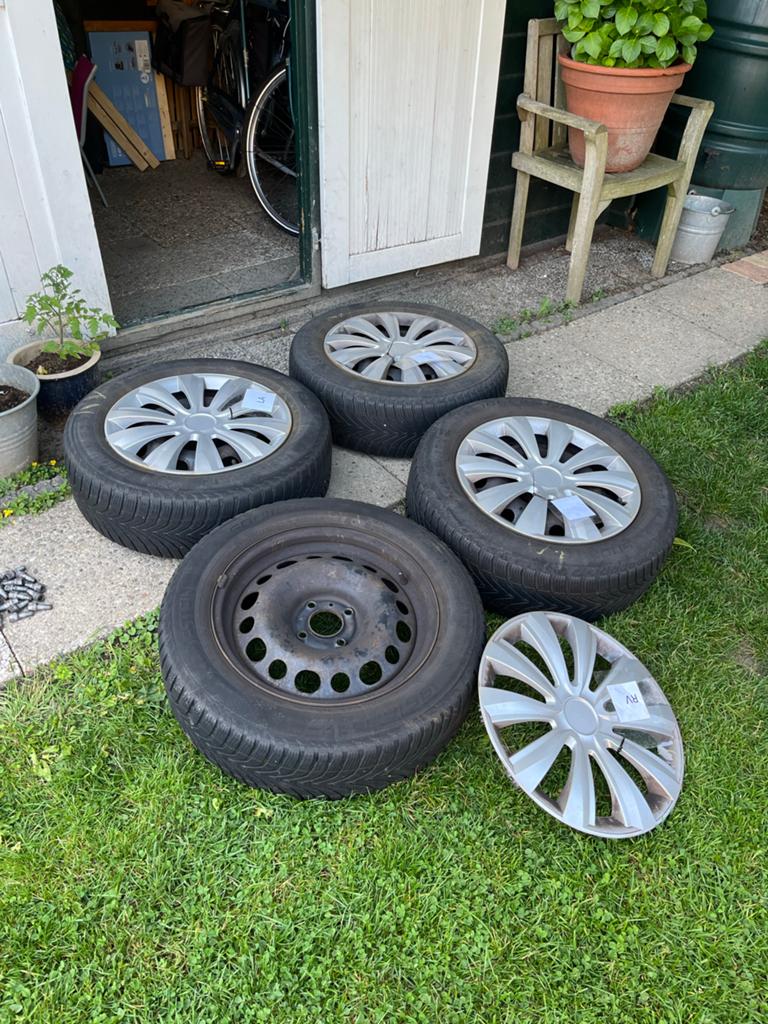 Winterbanden met velgen Opel Crossland X 2020, Gebruikt, 16 inch, Banden en Velgen, Personenwagen