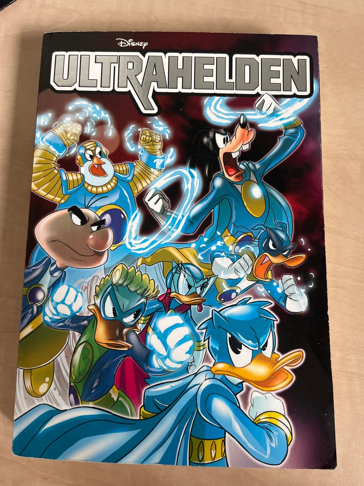 Disney Ultrahelden Stripboek - Zo goed als nieuw, Eén stripboek, Ophalen of Verzenden, Zo goed als nieuw