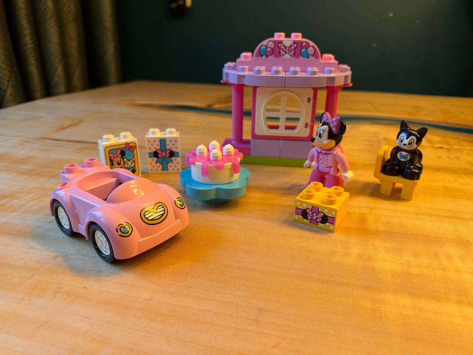 Lego Duplo Minnie Mouse Verjaardagsfeestje Set, Inclusief minifiguren, Gebruikt, Lego, Ophalen of Verzenden