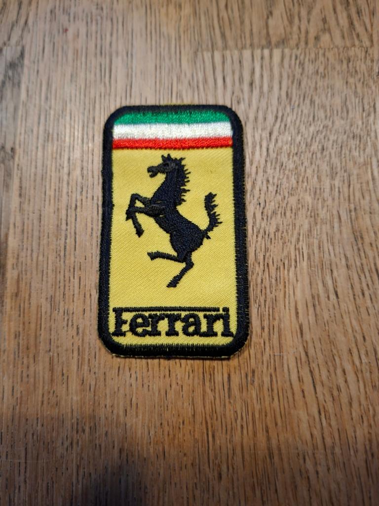 Stoffen strijkemblemen Ferrari, Ophalen of Verzenden