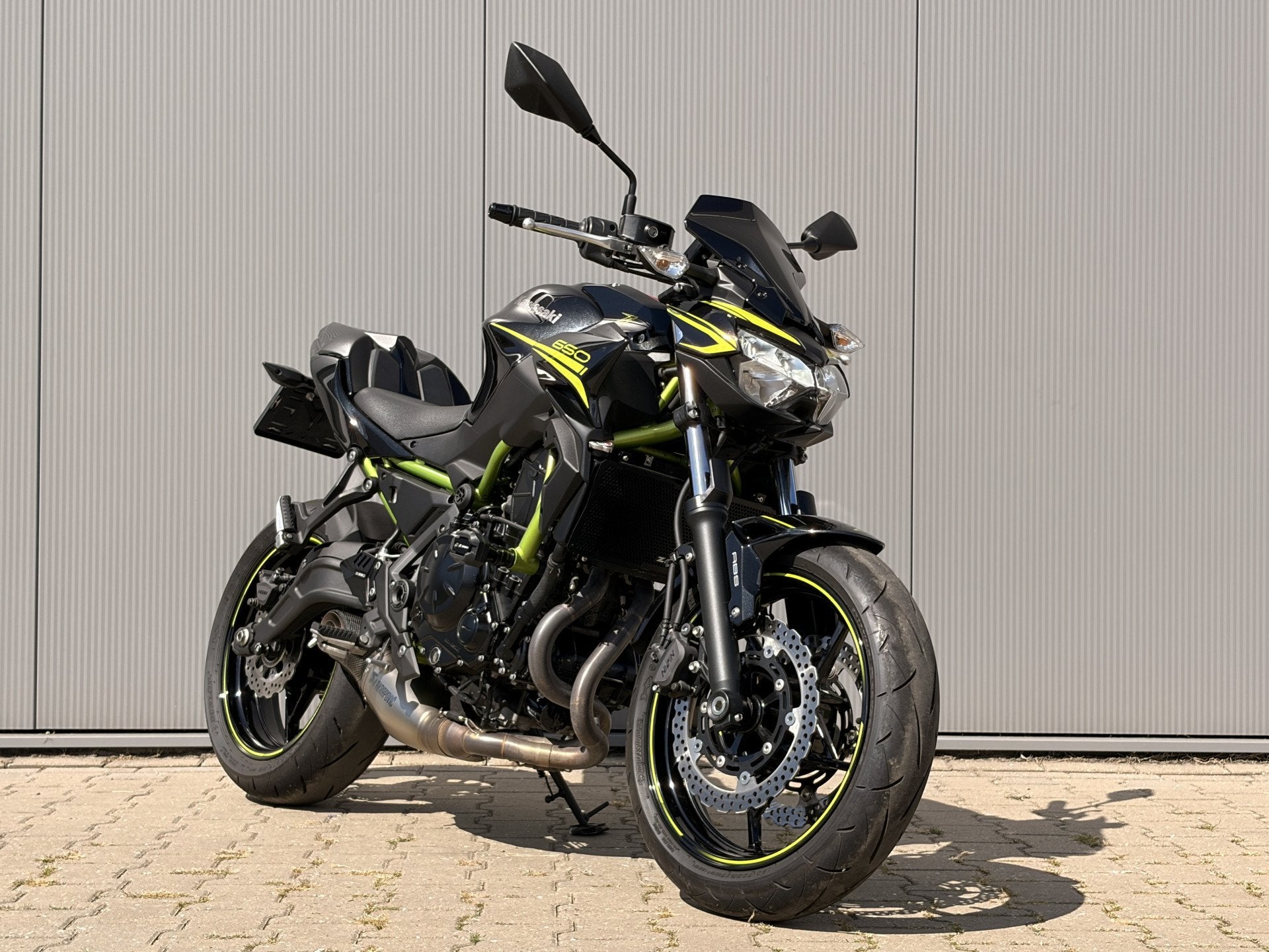 2020 Kawasaki Z650 Z 650 68pk ABS - Akrapovic - 3.430 km!, 649 cc, Nijkamp & Ooteman Motoren, Meer dan 35 kW, Traction Control