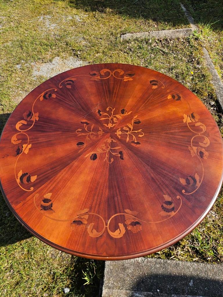 Mahonie salontafel met inlegwerk, Ophalen