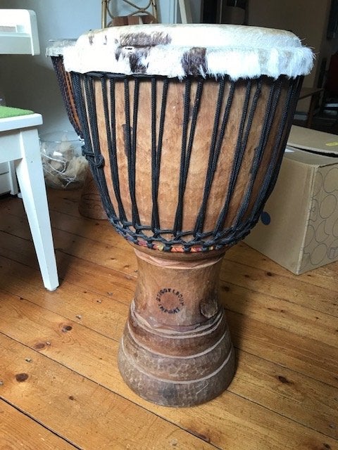 2 grote djembe's uit Afrika, Ophalen, Gebruikt, Trommel
