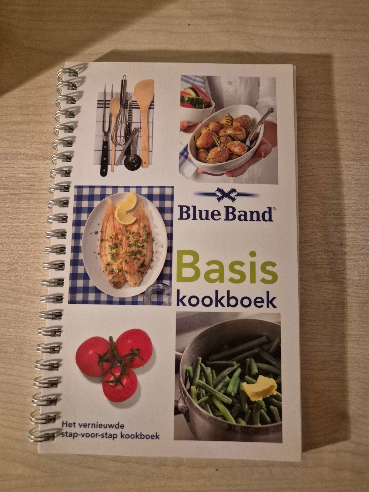 Blue Band Basis Kookboek (met ringband), Boeken, Kookboeken, Ophalen of Verzenden, Zo goed als nieuw, Nederland en België