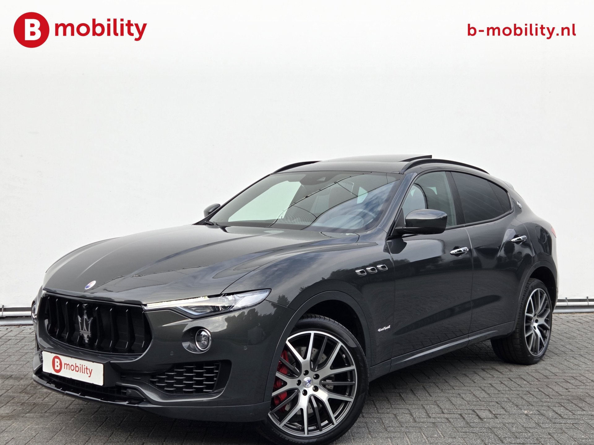 Maserati Levante 3.0 V6 SQ4 AWD GranLusso "Verde Ossido" Pan, Auto's, 430 pk, Gebruikt, Euro 6, Automatische klimaatregeling