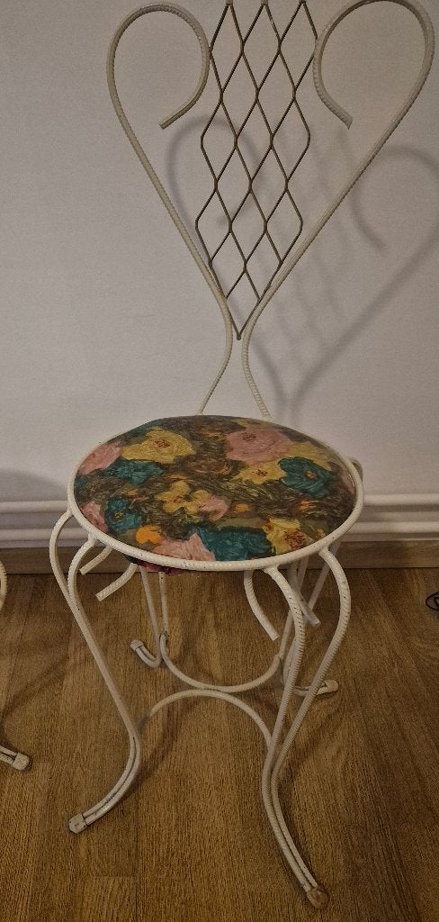 Brocante metalen stoel, Ophalen
