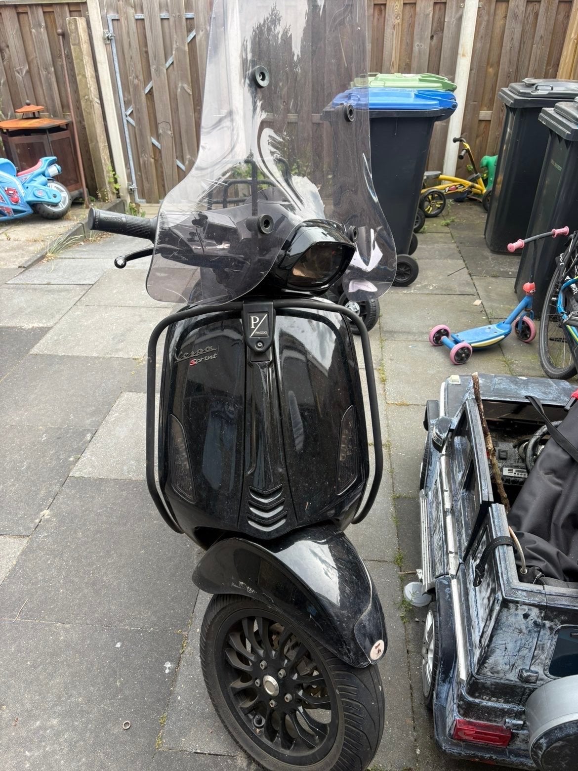 Vespa Sprint 50cc 4-takt - Zwart met windscherm, Gebruikt, Overige modellen, Maximaal 45 km/u, Ophalen of Verzenden
