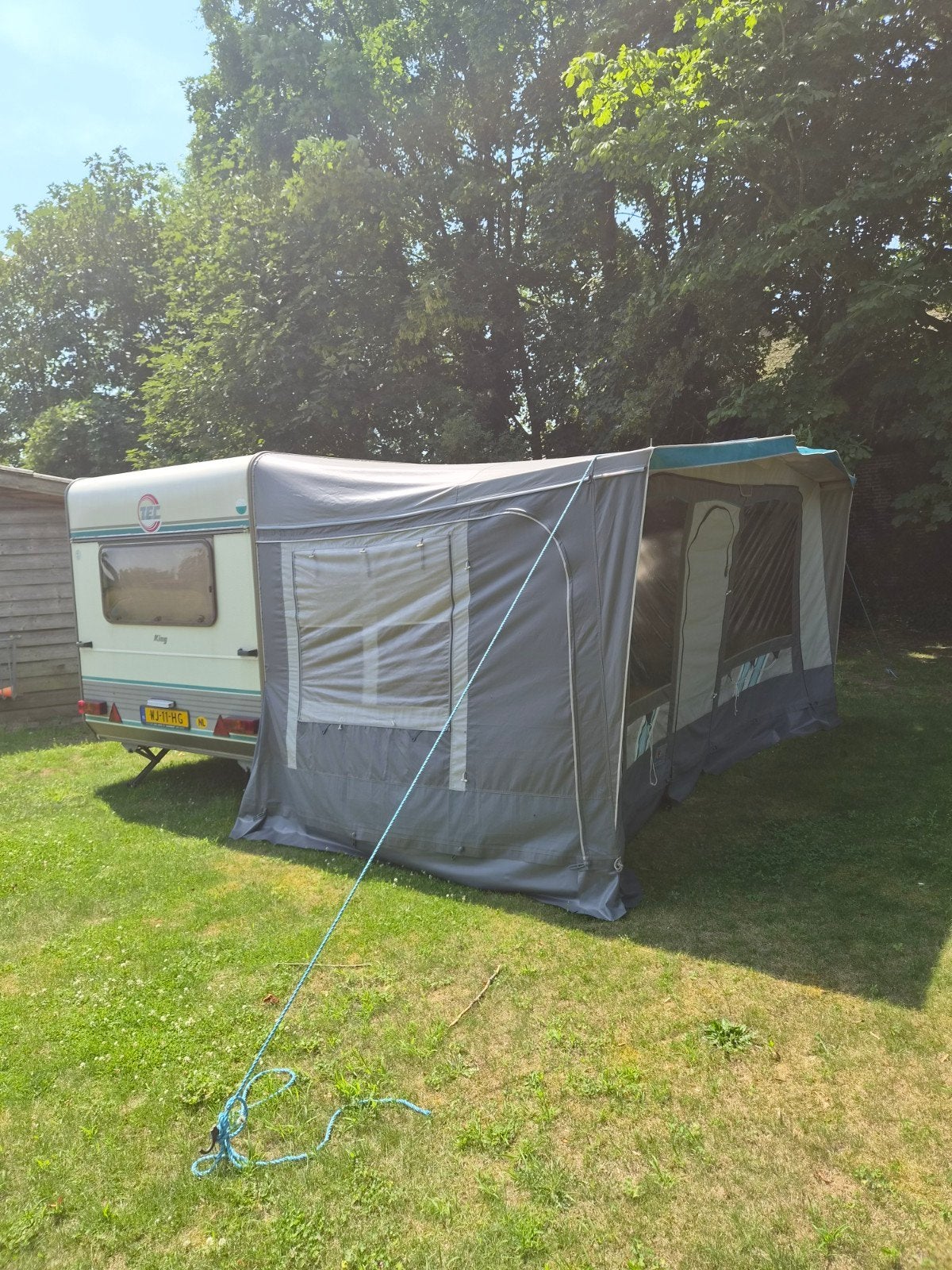 Nette 4-persoons TEC 415T caravan met voortent en luifel, Caravans en Kamperen, Particulier