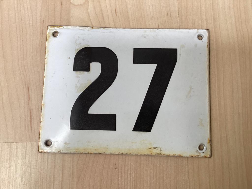 Oud emaille huisnummer 27, Ophalen of Verzenden, Gebruikt, Overige typen