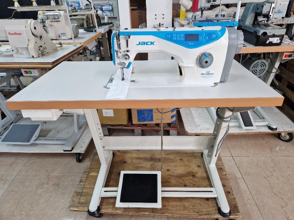 Jack A4-SH naaimachine gebruikt 2, Gebruikt, Naaimachine, Industrieel, Ophalen
