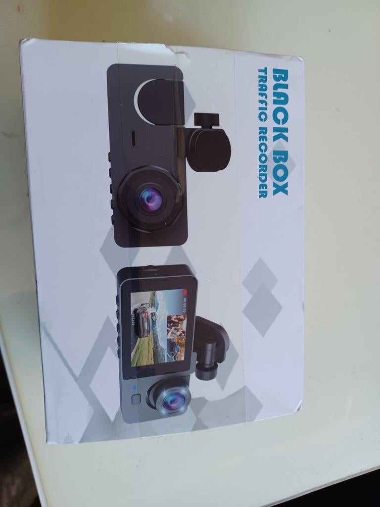 Dashcam Black box front en rear camera inc sd 32gb card, Ophalen