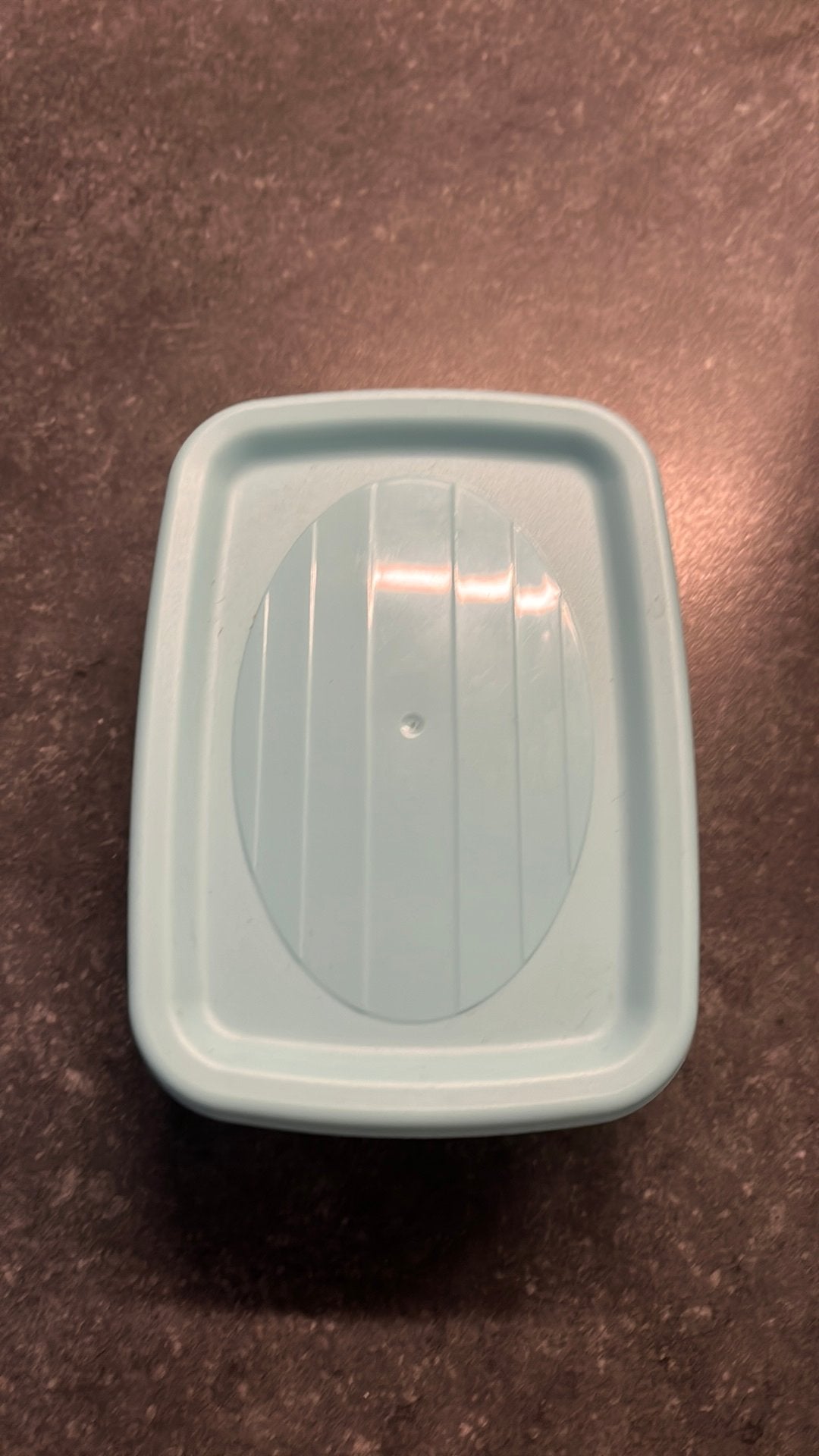 Mini bakje met deksel licht groen en roze, Ophalen, Zo goed als nieuw, Blauw