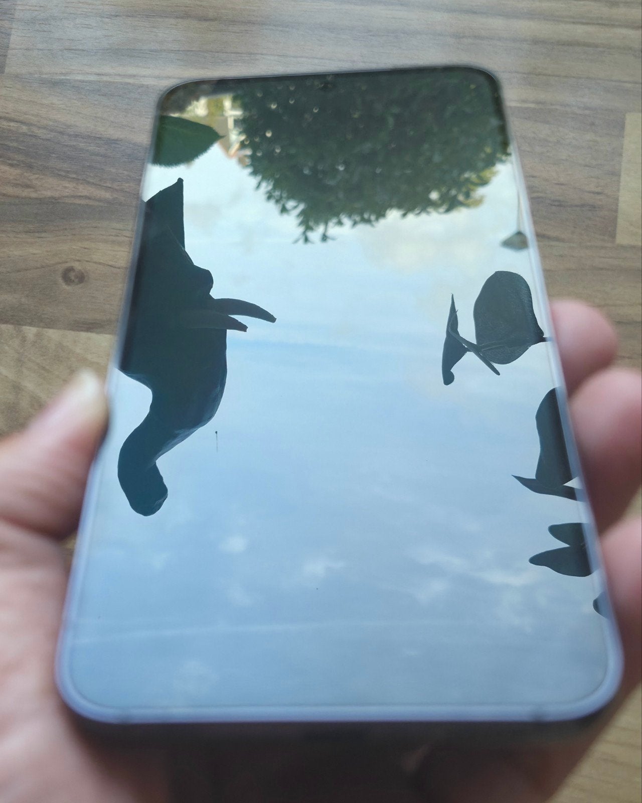 Foto 3 van Samsung Galaxy S23 - Zo goed als nieuw met hoesje