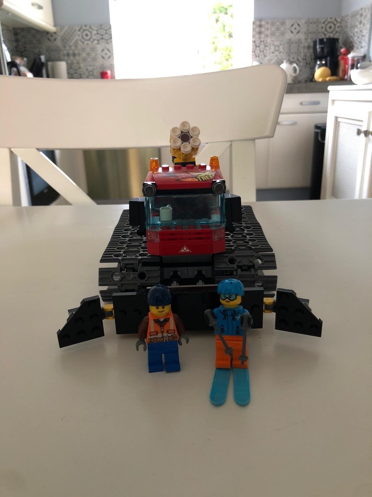 LEGO City 60222 Snow Groomer - Compleet met doos en boekje, Ophalen of Verzenden, Zo goed als nieuw, Overige merken