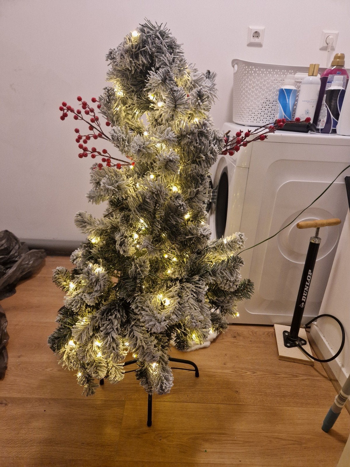 Kerst boom wit met lichtjes en andere spullen, Diversen, Kerst, Nieuw, Ophalen