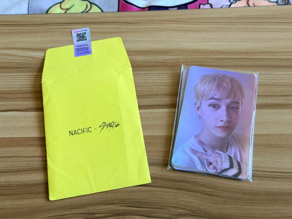 Stray Kids x Nacific photo cards, Ophalen of Verzenden, Zo goed als nieuw, Foto of Kaart