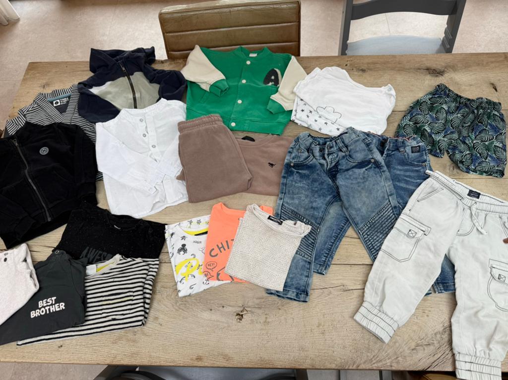 Kleding jongens maat 86: Vesten, Broeken, Truitjes & Me, Ophalen of Verzenden, Gebruikt, Maat 92