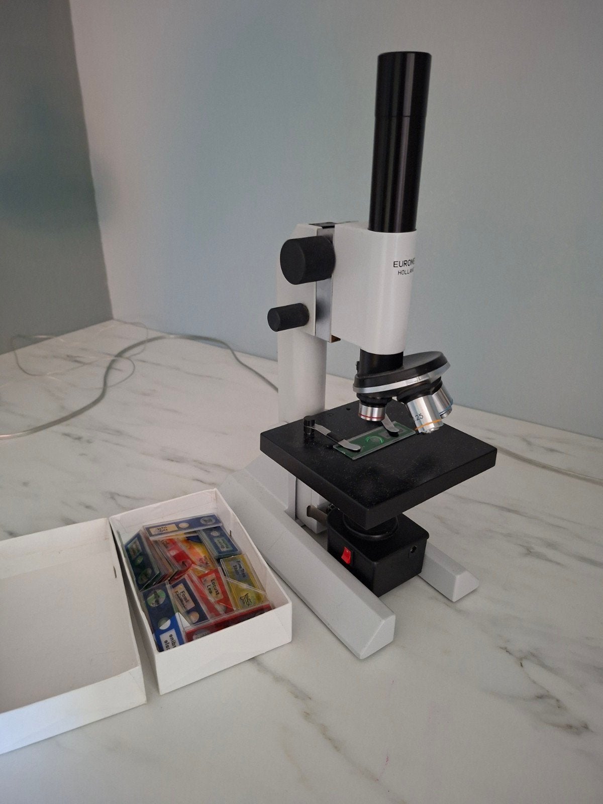 Euromex Holland Biologische Microscoop met Preparaten, Ophalen of Verzenden, Gebruikt, 400x tot 1000x, Biologische microscoop