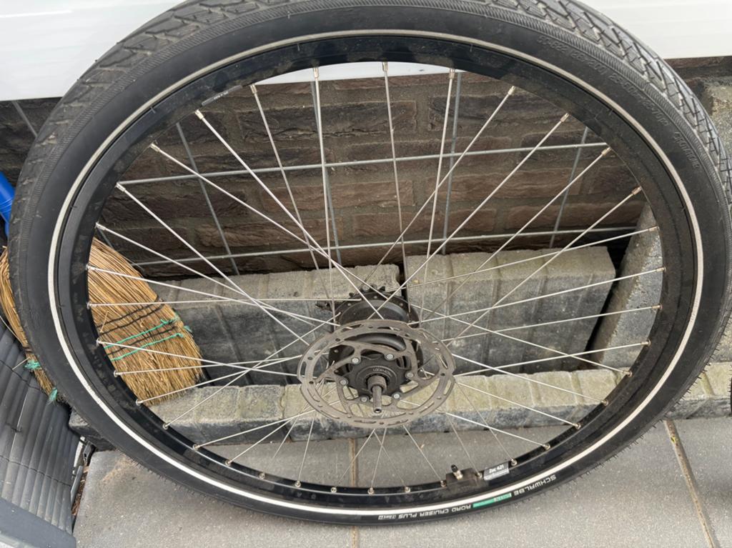 Voorwiel elektrische fiest dikke band nieuwe model schijfrem, Fietsen en Brommers, Fietsonderdelen, Elektrische fiets, Band, Ophalen of Verzenden