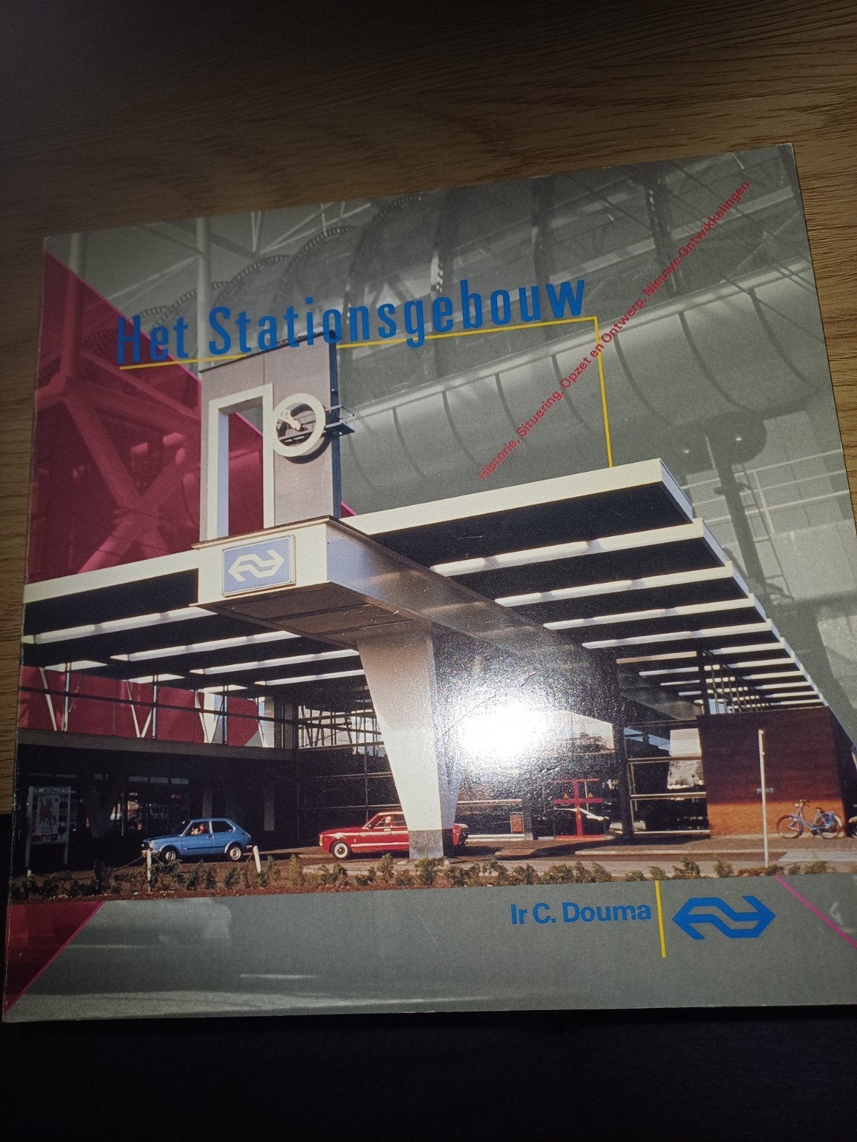 Het stationsgebouw, Ophalen of Verzenden, Zo goed als nieuw