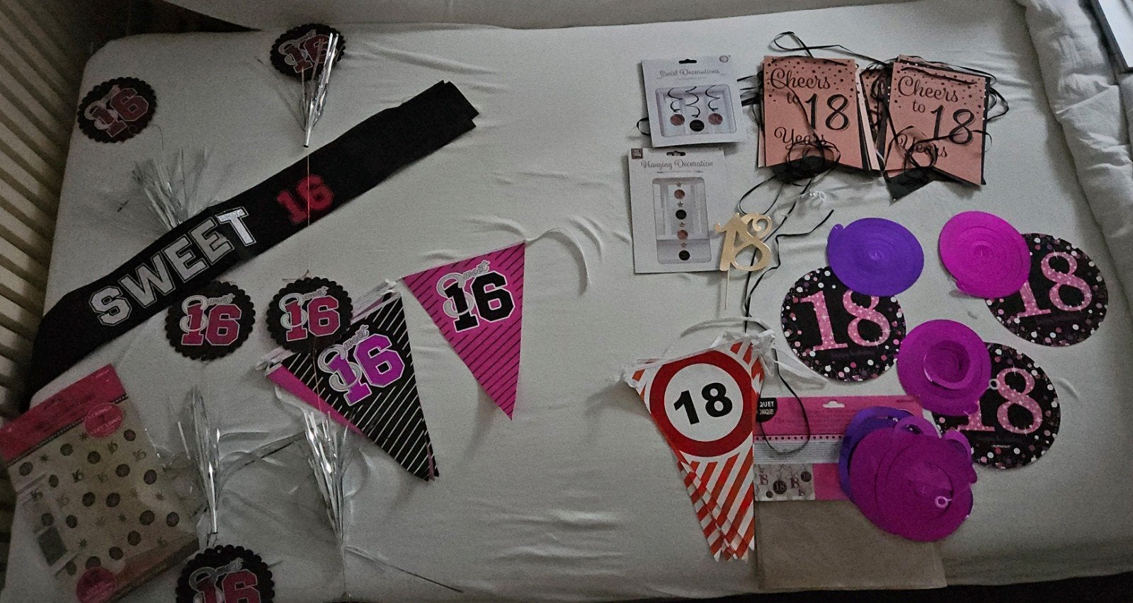 Feestdecoratie slingers 16 en 18 jaar, Ophalen of Verzenden