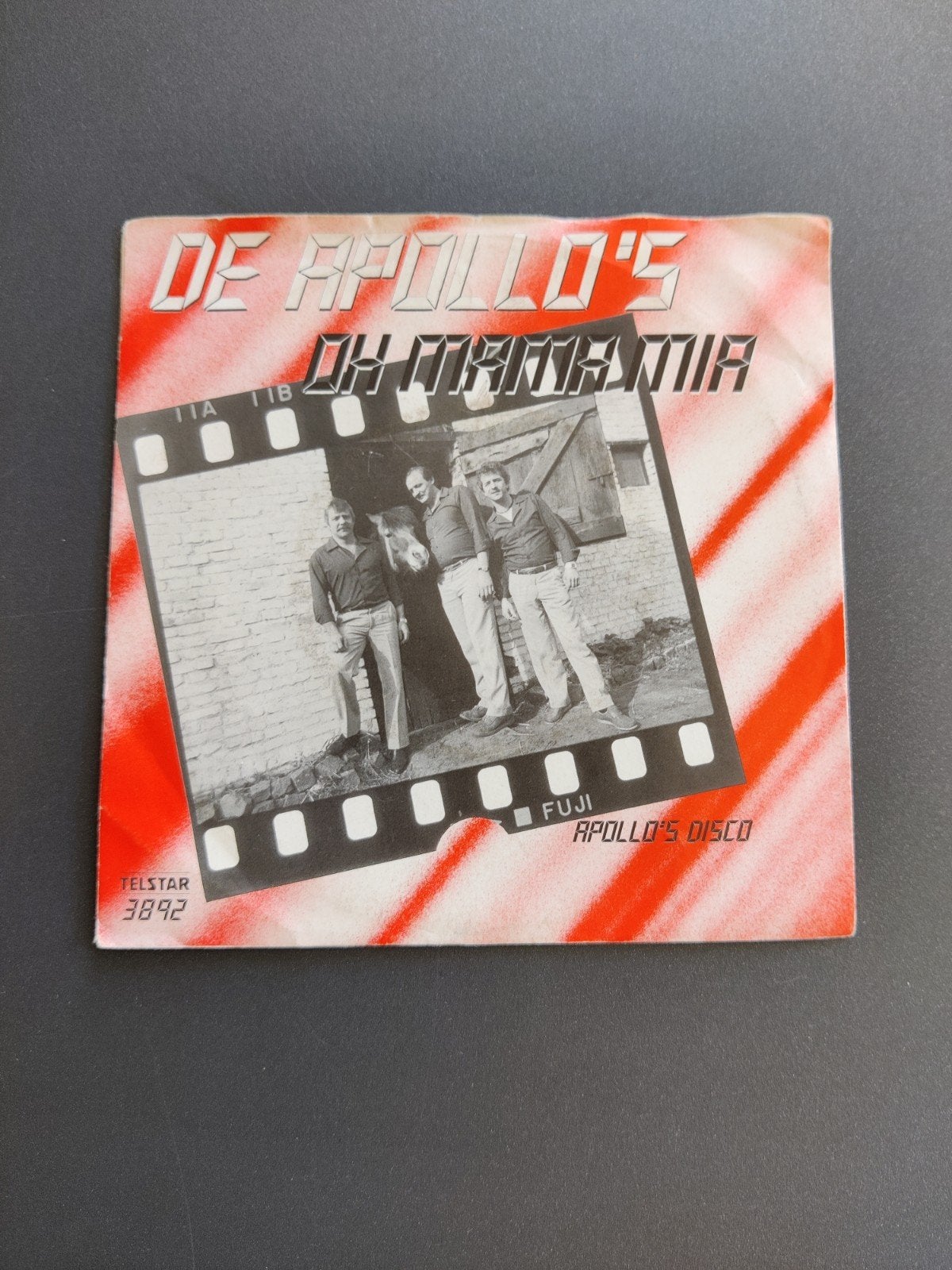 De Apollo's - Oh Mama Mia / Apollo's Disco, Cd's en Dvd's, Vinyl | Nederlandstalig, Ophalen of Verzenden, Zo goed als nieuw, Overige formaten