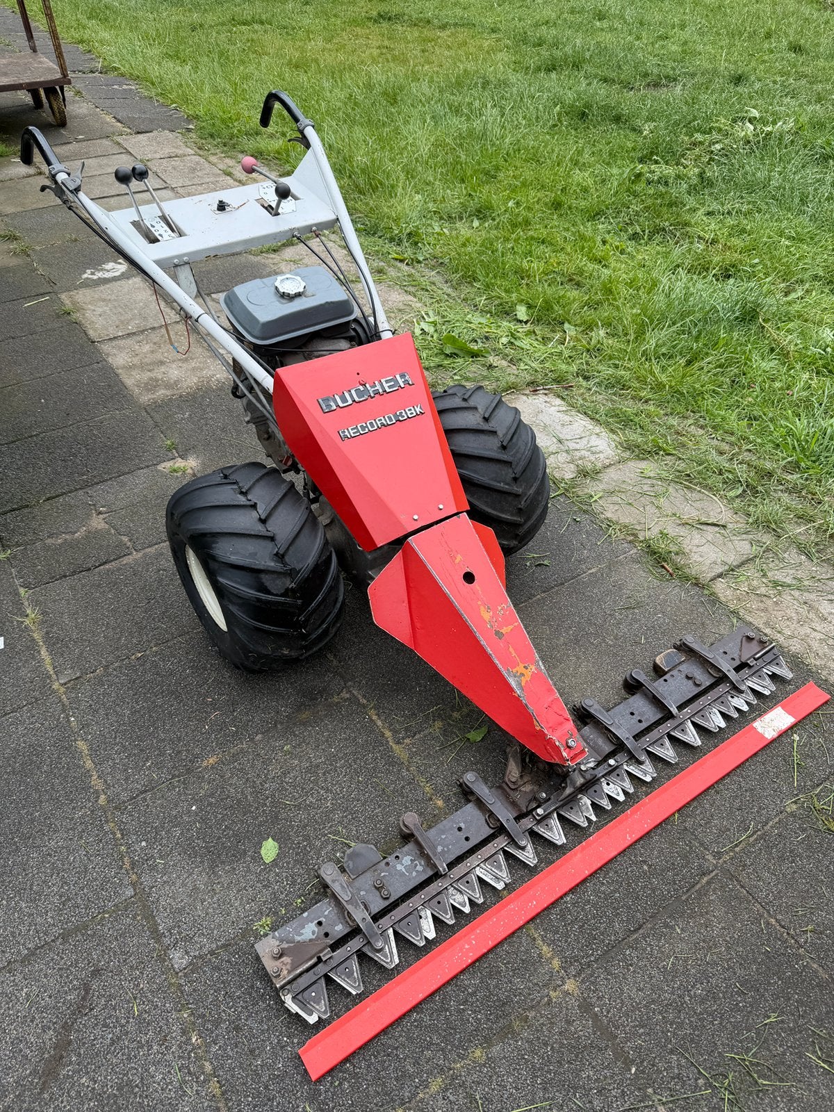 Bucher Record 38K balkmaaier dubbelmessen, Tuin en Terras, Ophalen, Gebruikt, Versnellingen, Balkmaaier