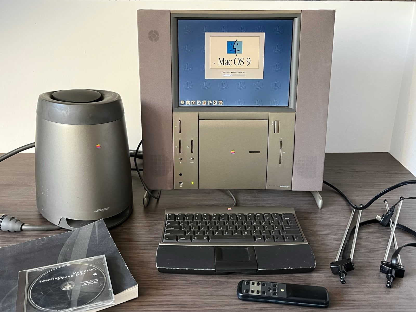 Apple 20th Anniversary Macintosh (TAM) met accessoires, Ophalen of Verzenden