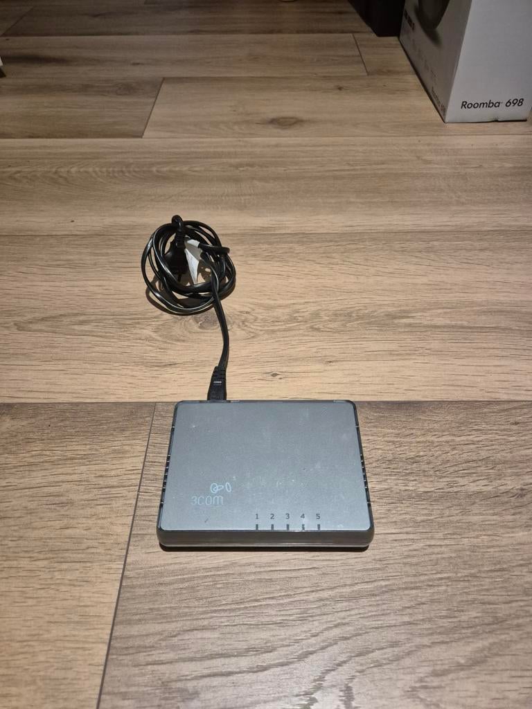 3Com Ethernet Switch 5 poorts met 220 voeding, Computers en Software, Ophalen
