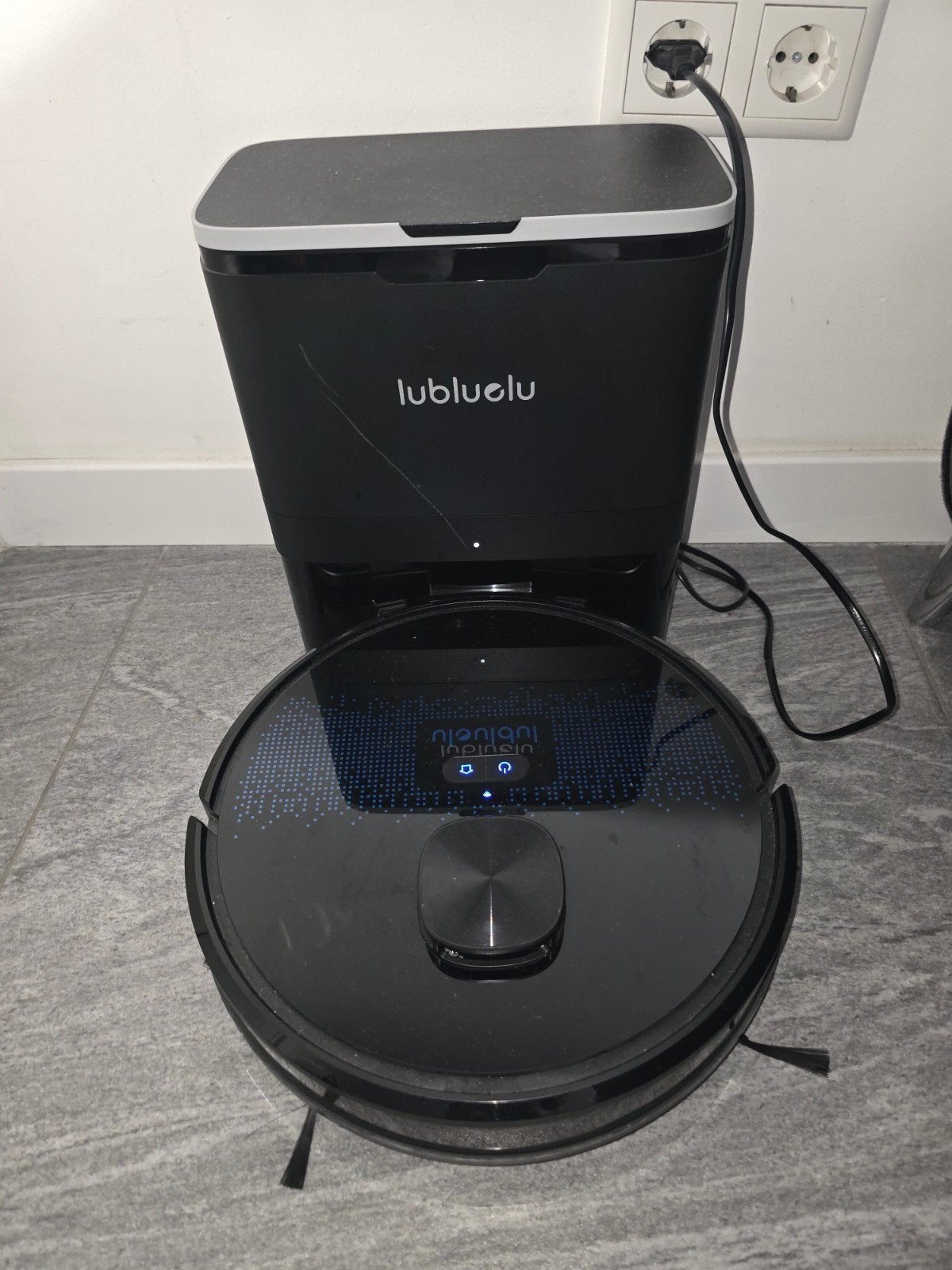 Lubluelu Robotstofzuiger met zelfreinigend station, Witgoed en Apparatuur, Overige merken, Zo goed als nieuw, Robotstofzuiger