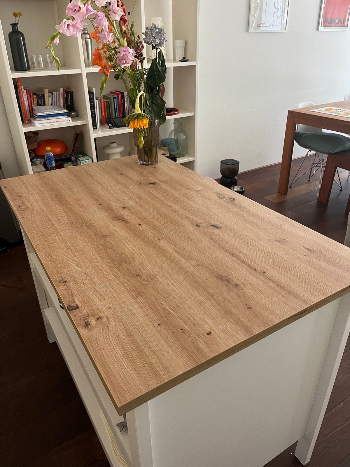 Kitchen Island, Ophalen