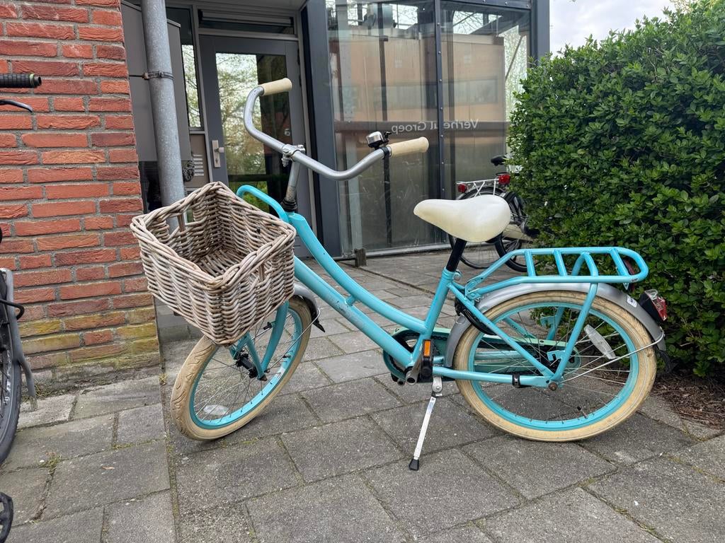 Leuke gebruikte fiets met mandje - fietst nog prima!, Fietsen en Brommers, Fietsen | Dames | Damesfietsen, Terugtraprem, Gebruikt