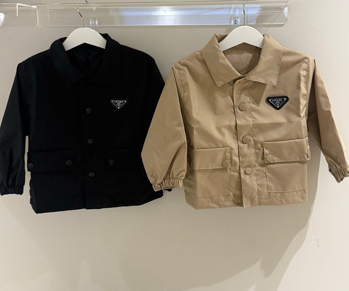 Kinderjasje (zwart en beige), Ophalen of Verzenden, Nieuw, Jongen of Meisje