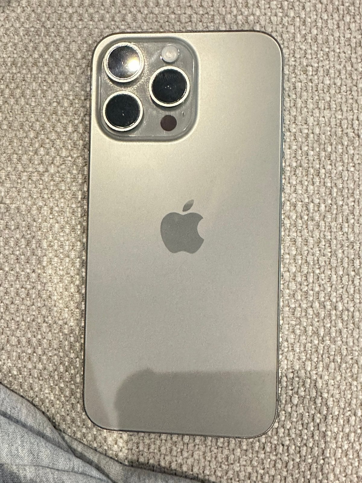 Apple iPhone 15 Pro Max - 256GB - White Titanium / Zilver, Telecommunicatie, 80 %, IPhone 15 Pro Max, Zo goed als nieuw, Zilver