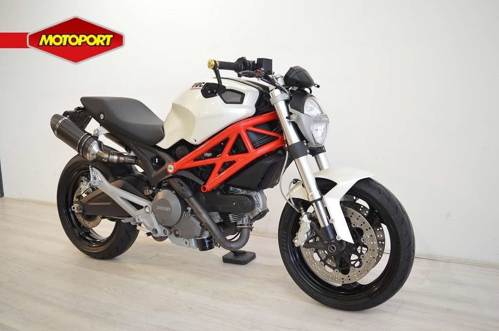Ducati MONSTER 696 (bj 2009), Bedrijf, Distributeur@ducati.fr, DUCATI WEST EUROPE SAS, 390, rue d' Estienne d'Orves
92701  COLOMBES CEDEX, FR