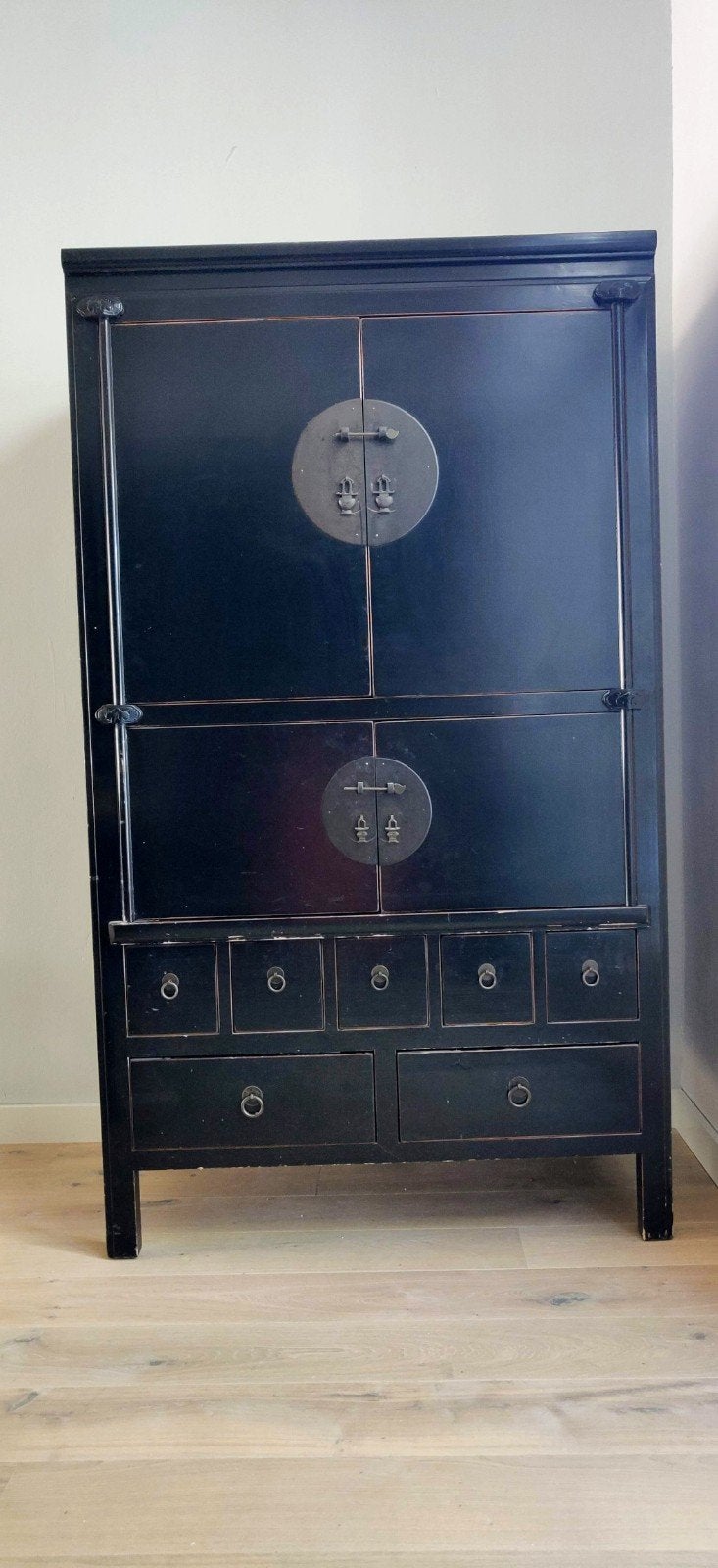 Zwarte Chinese kast met lades en deuren, Antiek en Kunst, Ophalen