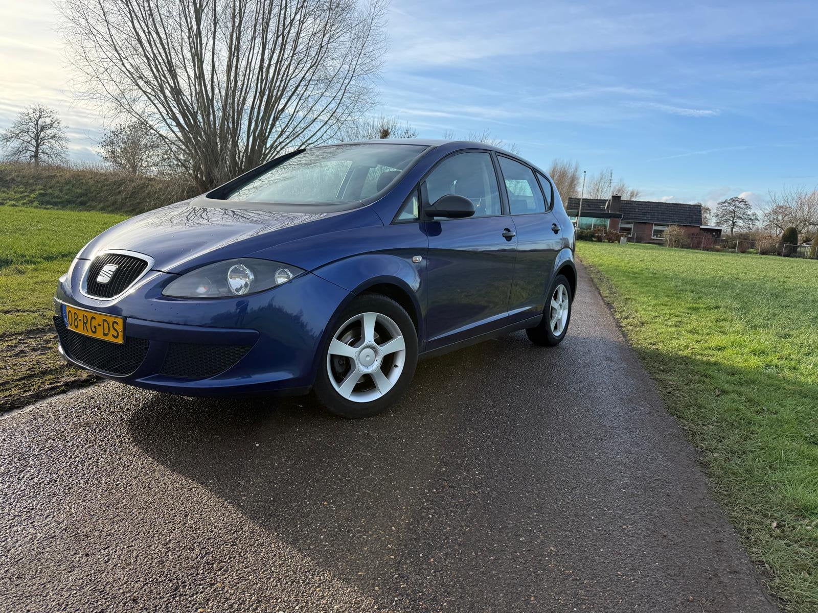 Seat Altea 1.6 75KW 2005 Blauw nw apk airco koopje, Auto's, Seat, 1295 kg, 4 cilinders, Blauw, MPV