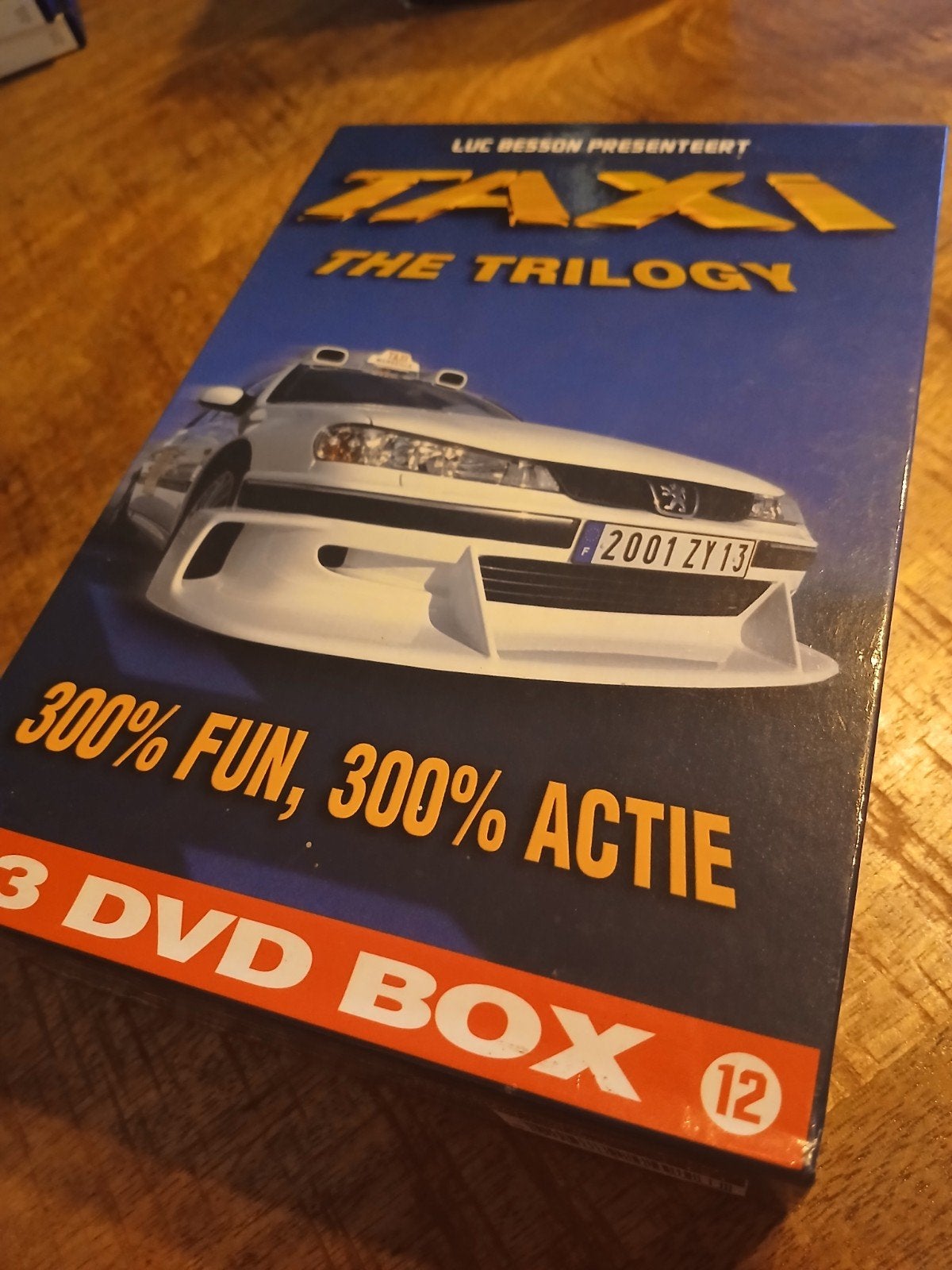 Taxi The Trilogy – complete 3-dvd-box – Luc Besson, Cd's en Dvd's, Actiekomedie, Ophalen of Verzenden, Zo goed als nieuw, Frans
