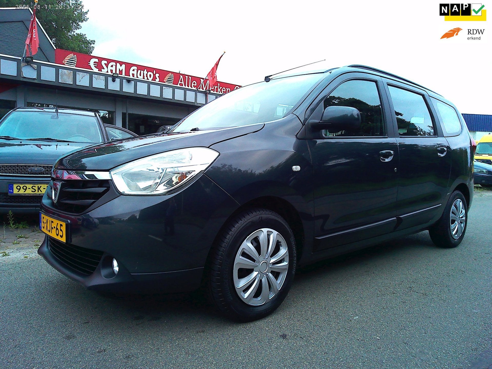 Dacia Lodgy 1.2 TCe Lauréate 5p.(Airco), Voorwielaandrijving, Euro 5, Gebruikt, 4 cilinders