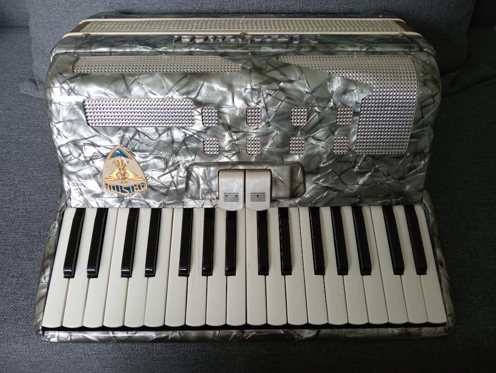 Marinucci accordeon 80 bas met koffer, Ophalen, Gebruikt, 80-bas, Met koffer