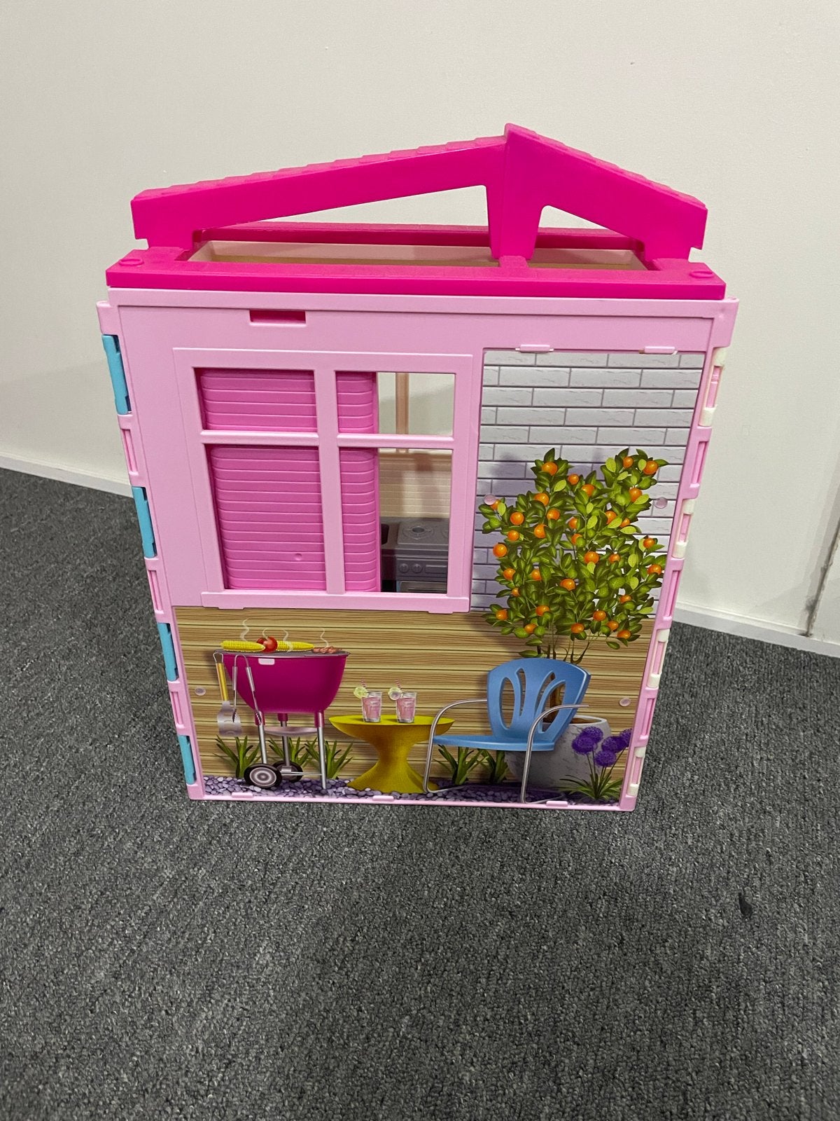 Barbie opvouwbaar huis met accessoires, Kinderen en Baby's, Speelgoed | Poppen, Ophalen of Verzenden, Gebruikt, Barbie